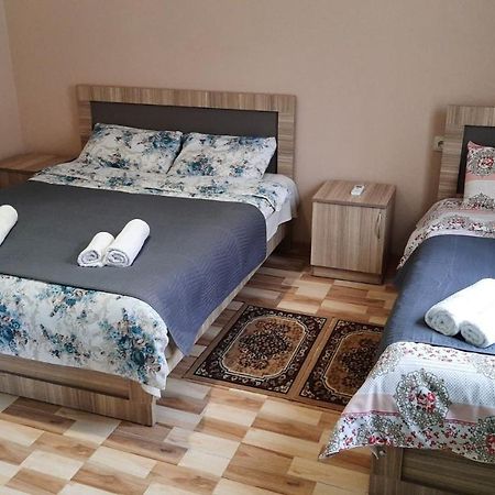 Hotel Central Кутаиси Екстериор снимка