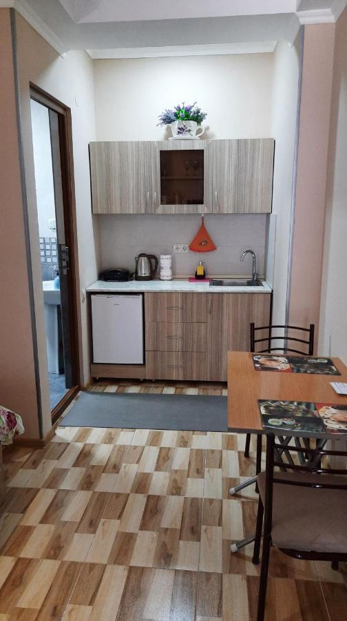 Hotel Central Кутаиси Екстериор снимка