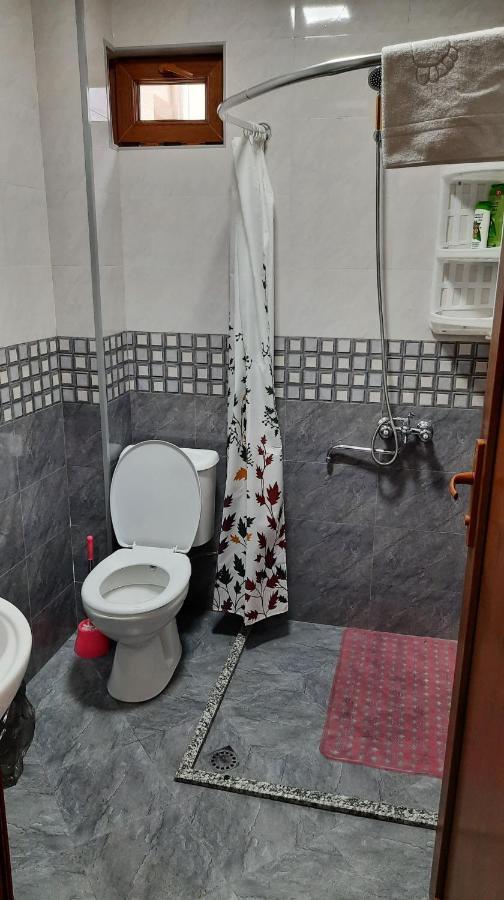 Hotel Central Кутаиси Екстериор снимка