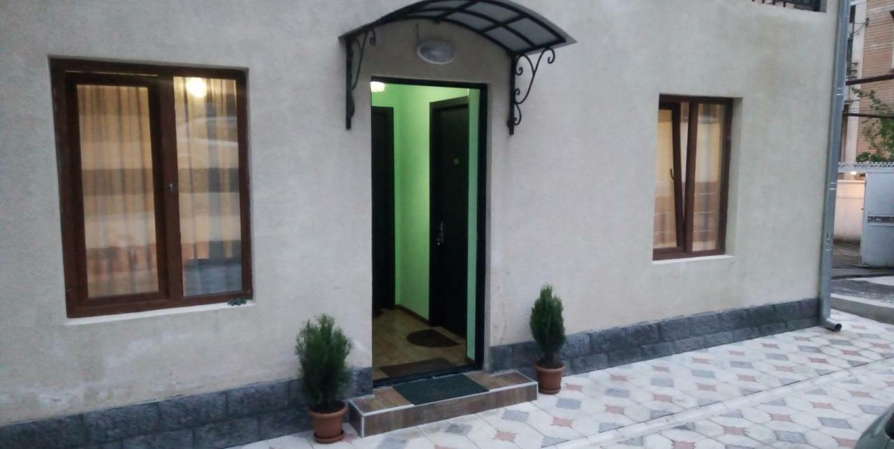 Hotel Central Кутаиси Екстериор снимка