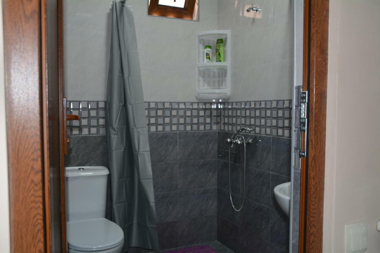 Hotel Central Кутаиси Екстериор снимка
